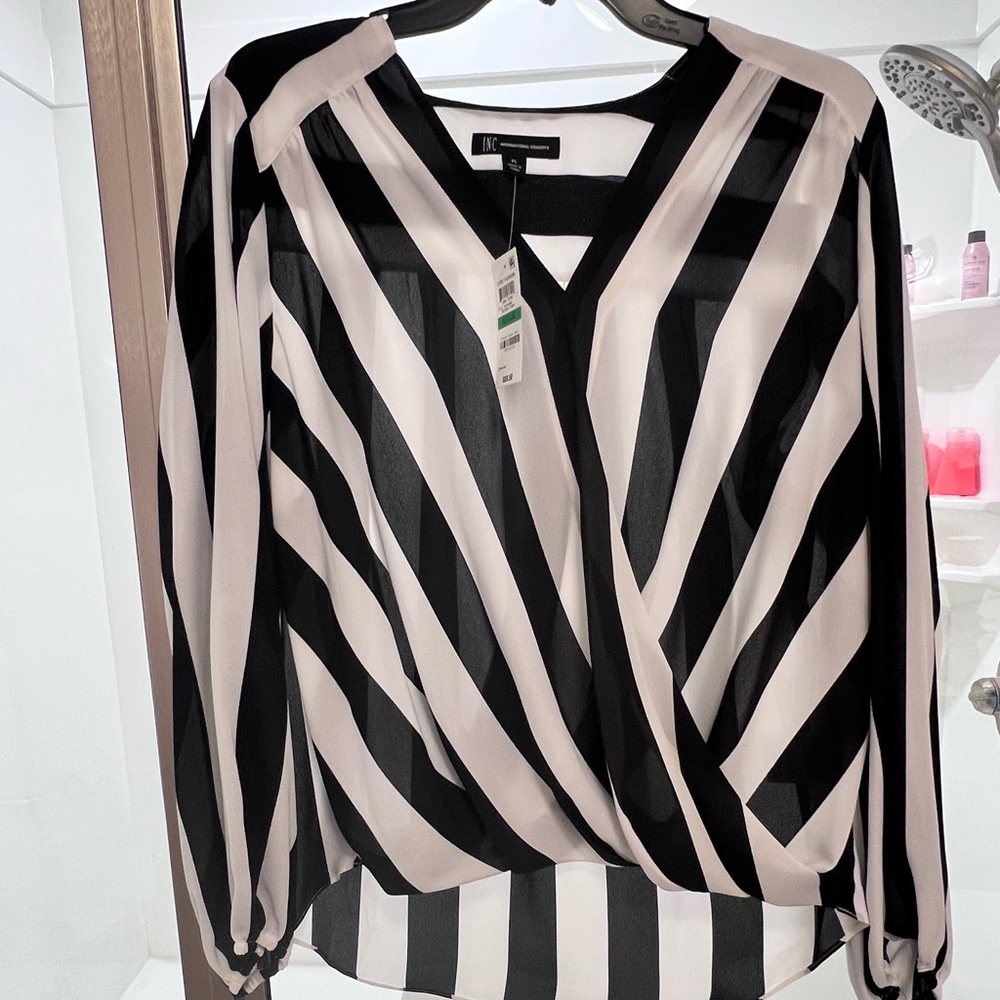 Inc black and white top